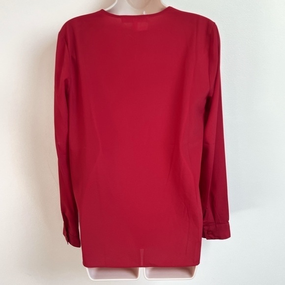🆕 BCBGeneration v neck hi low surplice blouse top red small - Picture 3 of 9